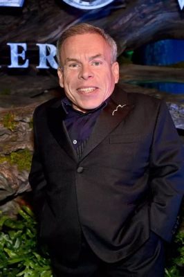 Who Knew? Warwick Davis' Unexpected Triumph at the 'Miniature Mayhem' Cosplay Competition!